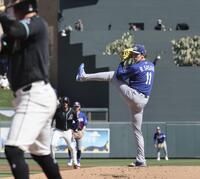 　ダイヤモンドバックス戦に先発した佐々木。１回１／３を投げ３安打３失点だった（共同）