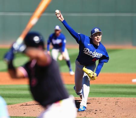 　ガーディアンズ戦に先発したドジャース・佐々木＝グッドイヤー（共同）