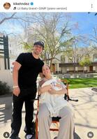 　第２子を抱っこする妻・マリアナさんと。キケ・ヘルナンデスのインスタグラム（ｋｉｋｅｈｅｎｄｅｚ）より