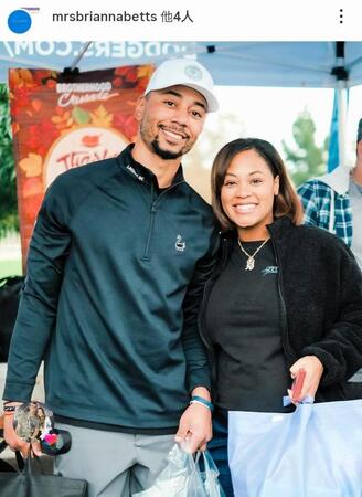 ベッツの妻ブリアンナさんのインスタグラム＠ｍｒｓｂｒｉａｎｎａｂｅｔｔｓ（２５年１１月２１日付）より