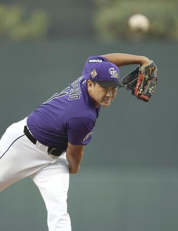 ジャイアンツ戦に先発したロッキーズ・菅野（共同）