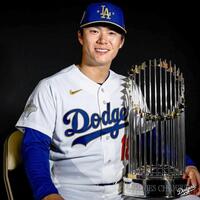 　ゴールドユニを身にまとった山本（ロサンゼルス・ドジャース提供）