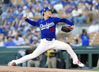 　パドレス戦に先発したドジャース・山本＝グレンデール（共同）