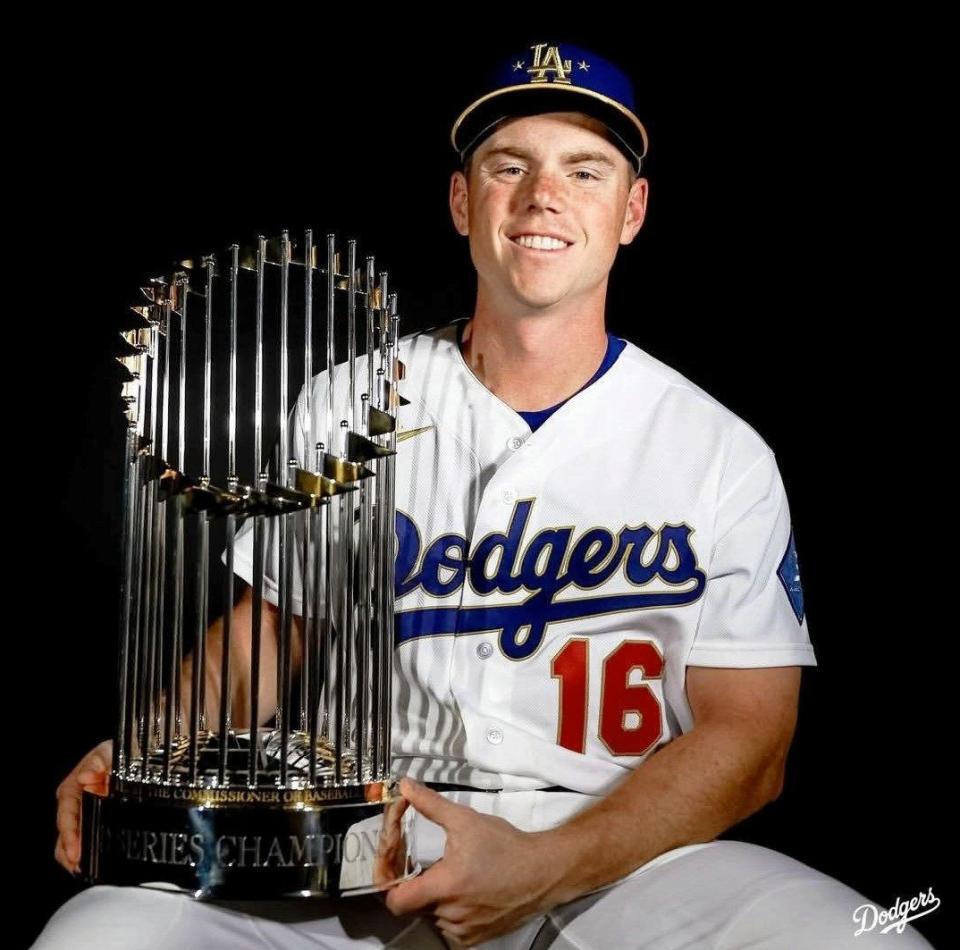 　ゴールドユニを身にまとったスミス（ロサンゼルス・ドジャース提供）