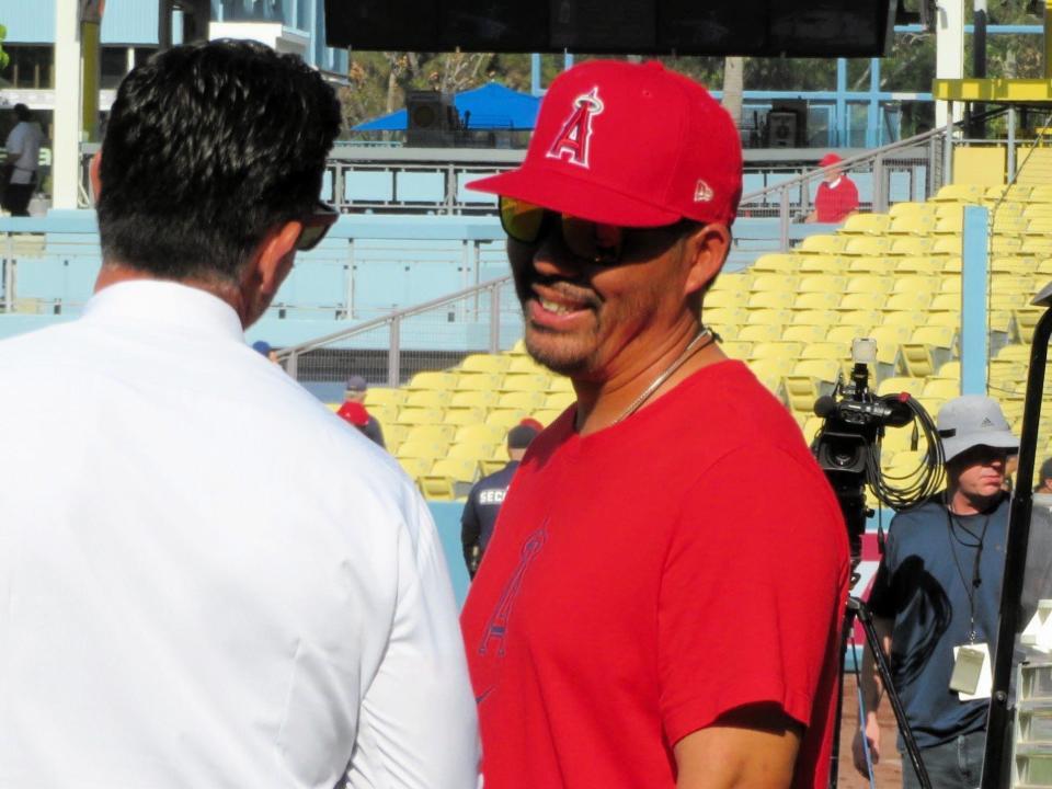 　菊池の開幕第２戦先発を明言したエンゼルスのカート・スズキ監督（撮影・小林信行）