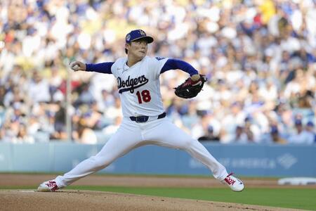 　ダイヤモンドバックスとの開幕戦に先発したドジャースの山本由伸。２年連続の開幕投手を務めた＝26日、ロサンゼルス（共同）