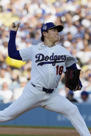 　ダイヤモンドバックスとの開幕戦に先発したドジャースの山本由伸。２年連続の開幕投手を務めた＝26日、ロサンゼルス（共同）