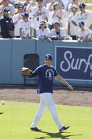 　キャッチボール終えたドジャース・大谷＝ロサンゼルス（共同）