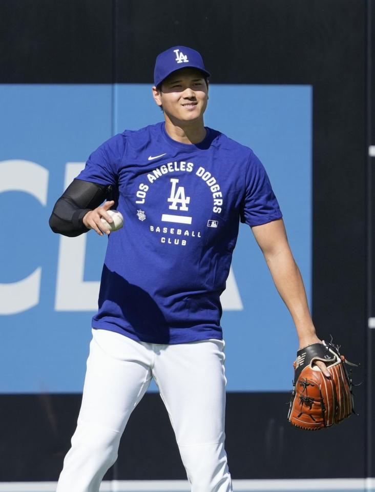 　調整するドジャース・大谷＝ロサンゼルス（共同）