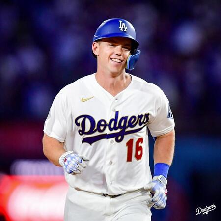 ８回、逆転２ランを放ったスミス（ロサンゼルス・ドジャース提供）