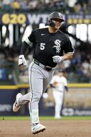 ２回、３号ソロを放った村上。日本勢初のメジャーデビューから３試合連続本塁打となった（共同）