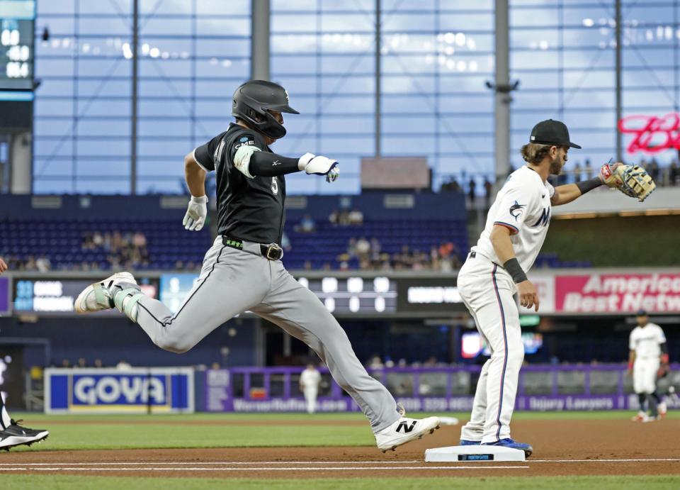 １回、二ゴロに倒れた村上（共同）