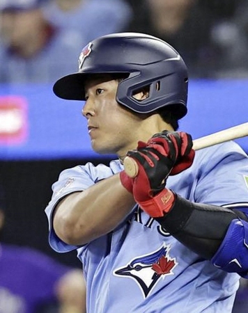 ブルージェイズの岡本和真（提供・共同通信社）