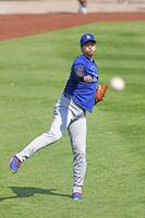 　キャッチボールをするドジャース・大谷＝ワシントン（共同）