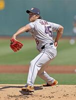 　アスレチックス戦に先発し、５回２／３を投げ３安打無失点でメジャー初勝利を挙げたアストロズ・今井＝サクラメント（共同）