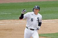 　ブルージェイズ戦の６回、日米通算２５０本塁打となる４号２ランを放ち塁を回るホワイトソックス・村上＝シカゴ（共同）