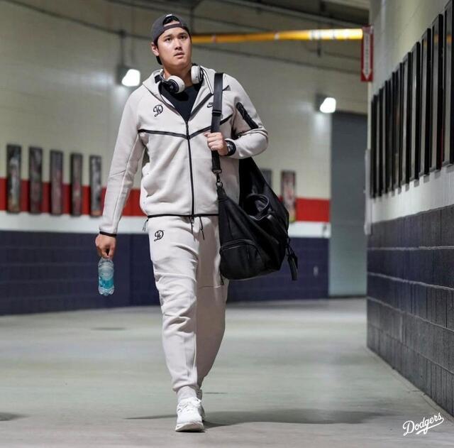 「どこで買える?」ド軍移動着に注目