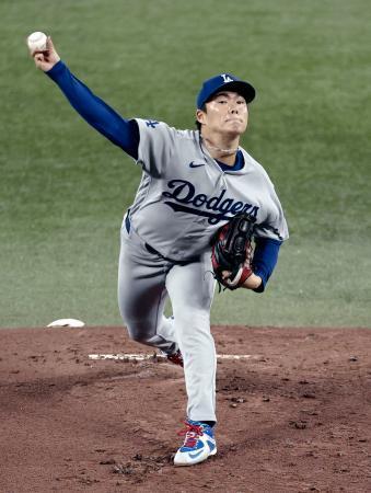 　ブルージェイズ戦に先発したドジャース・山本＝トロント（共同）