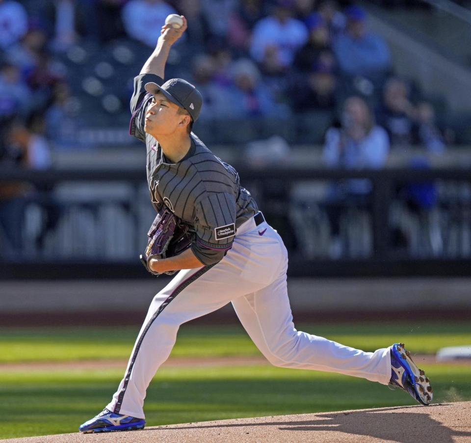 　アスレチックス戦に先発し、２回１／３を投げ７失点で２敗目を喫したメッツ・千賀＝ニューヨーク（ＡＰ＝共同）