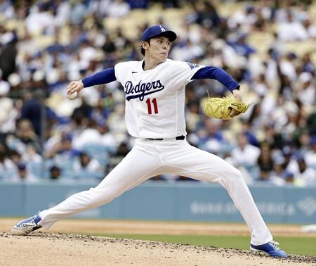 先発し、４回を投げ５安打２失点で２敗目を喫した佐々木（共同）