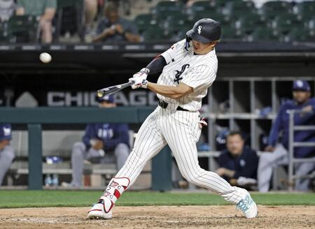 　レイズ戦の９回、５号２ランを放つホワイトソックス・村上（共同）