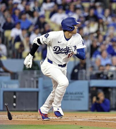 メッツ戦の１回、左飛に倒れるドジャース・大谷（共同）