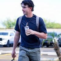 　２月、キャンプ施設に入るロブレスキ-（ロサンゼルス・ドジャース提供）