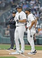 　レイズ戦の１回、四球で出塁したホワイトソックス・村上＝シカゴ（共同）