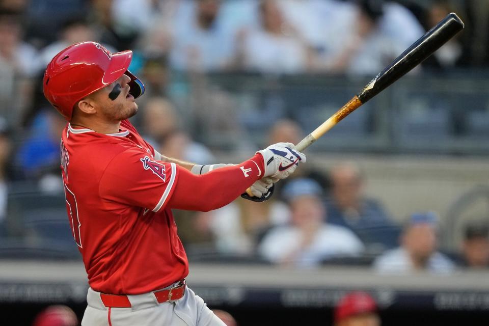 初回に５号ソロを放つトラウト（写真提供・ＡＰ／アフロ）