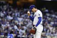 メッツ戦に臨む先発大谷。打者としては先発メンバーから外れ、５年ぶりに投手専念での出場となった（共同）