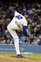 メッツ戦に先発登板した大谷。「ジャッキー・ロビンソン・デー」で背番号「４２」を着けてプレーした（共同）