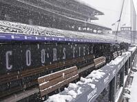 　雪が積もったロッキーズの本拠地、クアーズ・フィールド＝デンバー（共同）