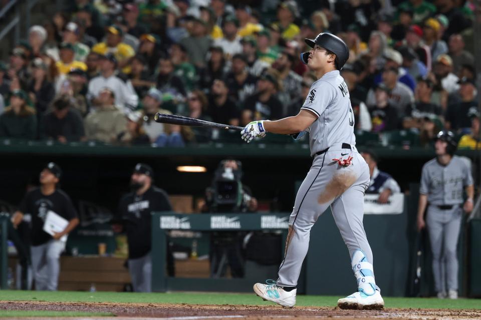 　アスレチックス戦の７回、満塁ホームランを放つ村上（提供・AP／アフロ）