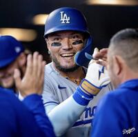 歓喜するロハス(ロサンゼルス・ドジャース提供）