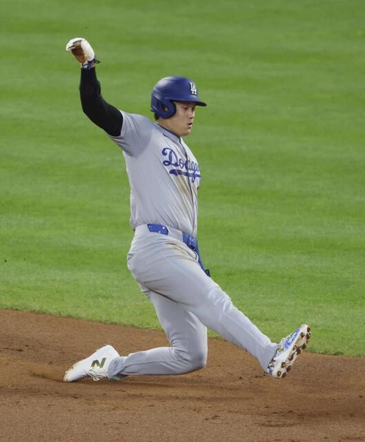 大谷翔平　今季２２試合目で初盗塁