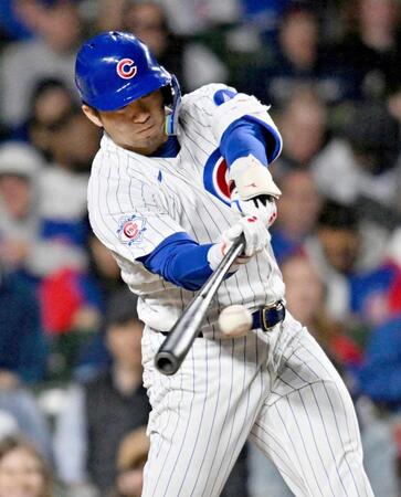 　５回、２ランを放つ鈴木（ロイター＝共同）