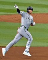 　７回、２ランを放つ（共同）