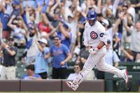 ８回、３試合連続本塁打となる３号ソロを放った鈴木（ゲッティ＝共同）