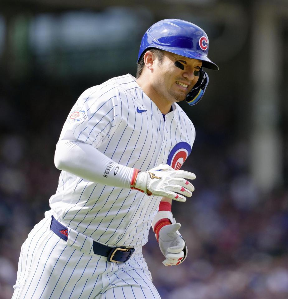 ３回、中前打を放った鈴木（ゲッティ＝共同）