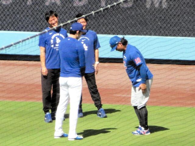 今永昇太が佐々木朗希に深々一礼！