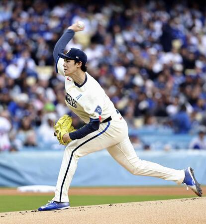 　カブス戦に先発した佐々木（共同）