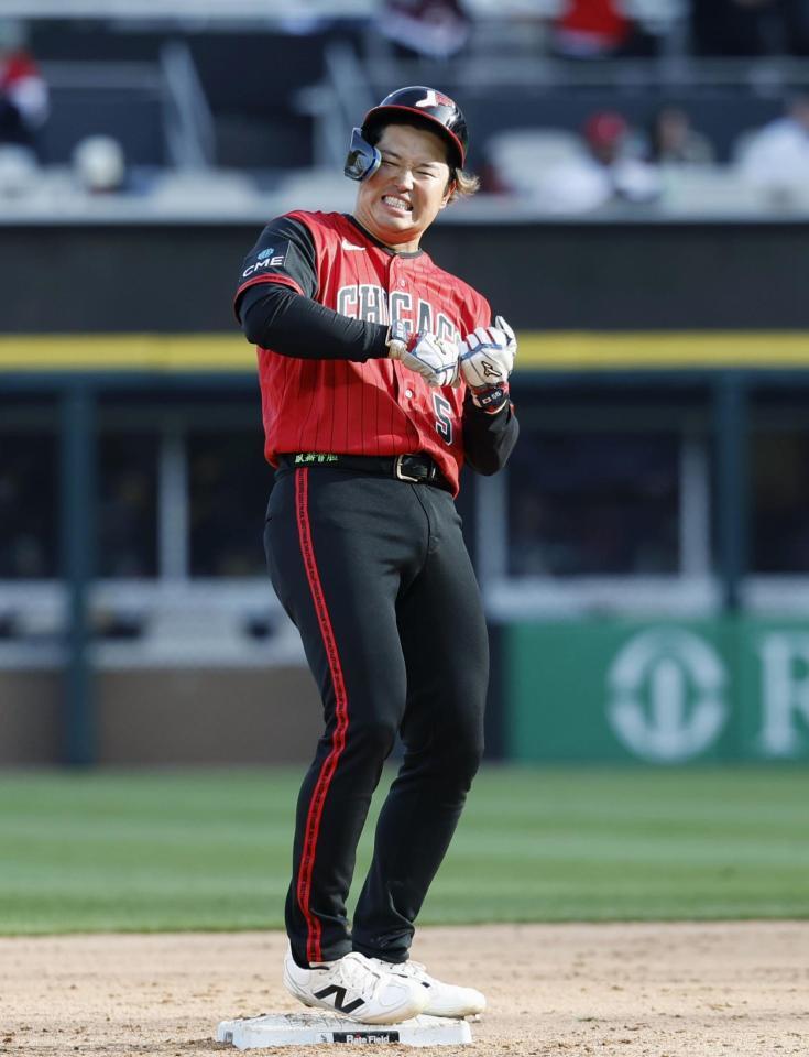 　ナショナルズ戦の９回、二ゴロで一走が二封となり、悔しそうな村上（共同）