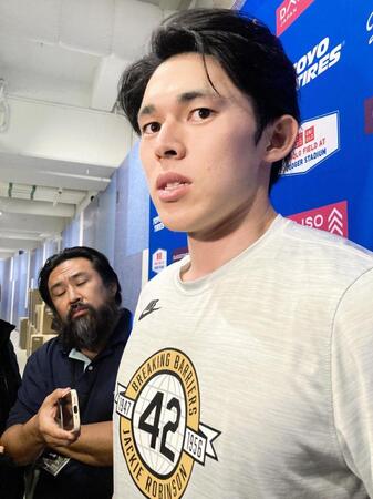 試合後、取材に応じた佐々木（撮影・小林信行）