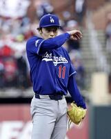 ３回、ウォーカーに２ランを浴びた佐々木（共同）