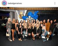 ドジャーワイブスのインスタグラム（ｌａｄｏｄｇｅｒｗｉｖｅｓ）より