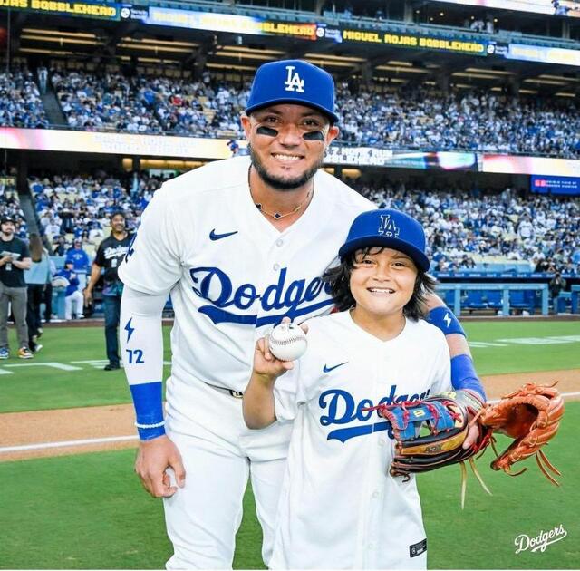 ドジャース　ロハス長男がパパと激似！