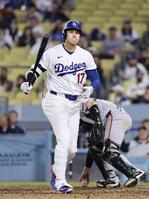 　ジャイアンツ戦の９回、空振り三振に倒れたドジャース・大谷＝ロサンゼルス（共同）