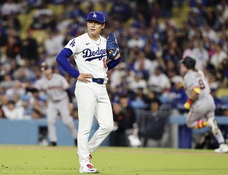 　ジャイアンツ戦の５回、ベーダーに本塁打を打たれた山本（共同）