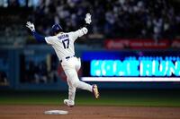 三回、７号ソロを放った大谷（写真提供・Ｉｍａｇｎ／ロイター／アフロ）
