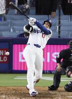 　ジャイアンツ戦の９回、二ゴロに倒れ最後の打者となった大谷（共同）